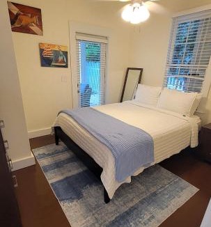 Downtown Hotel | Paradise Inn - Adult Exclusive