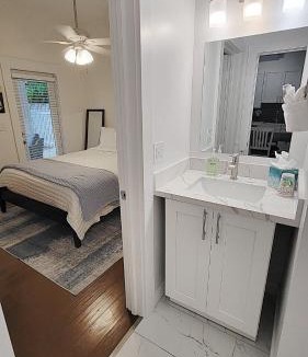 Downtown Hotel | Paradise Inn - Adult Exclusive