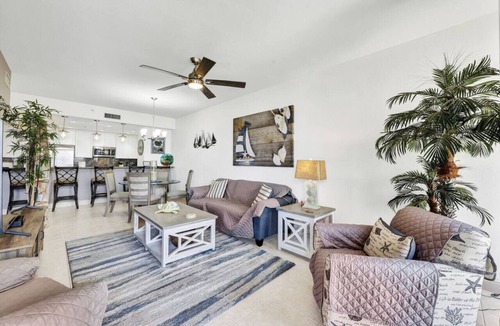 Cape Harbour Condo | Paradise View | Cape Harbour Luxury Condo 2/2