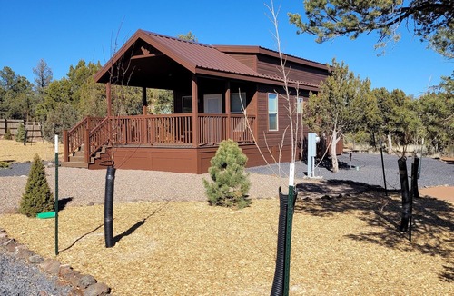 Heber Cabin | Park Model Cabin 2 Bed1 bath Bunk Beds central AC & New Hot tub, splash pad # 10