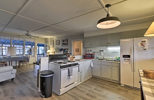 Pawleys Island Cottage | Pawleys Island House, - Steps to Beach & Creek!