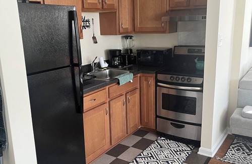 Rockville Apartment | Peace in the City - 1 Bdrm Rockville Apt