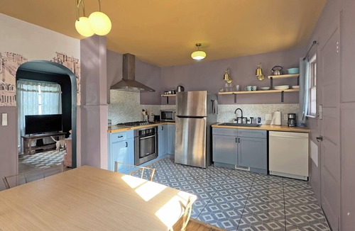 Sunset Park Cottage | Peaceful 1-bedroom Sunset Park Cottage