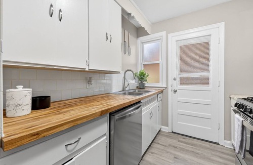 Grandview Heights Apartment | Peaceful 2-bedroom in the heart of Grandview!