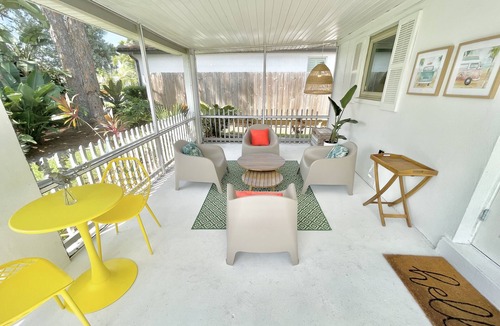Naples Park Cottage | Peaceful and cozy beach house in North Naples
