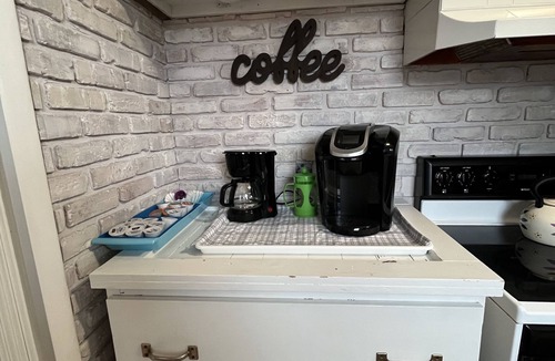 Rehoboth Beach Cottage | Peaceful garden cottage, close to OUTLETS, fire pit, dog friendly!
