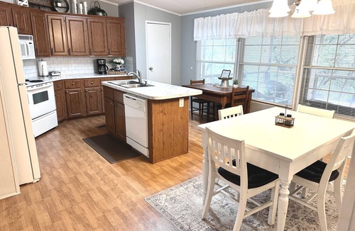 Wimberley Cottage | Peaceful Hill Country Retreat Private Hot Tub 3½ Acres Near Downtown