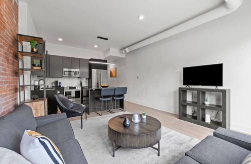 Near East Columbus House | Peaceful-Magic Touch-Getaway