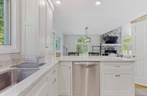 Jamaica House | Peaceful mountain home near skiing, hiking, mtn biking & more