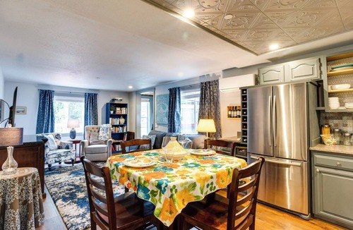 Maple Heights-Lake Desire Cottage | Peaceful Renton Retreat w/Hot Tub Access!