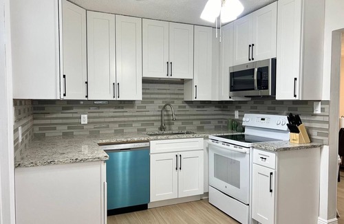 Town N County Park House | Peacefull & Central 2-bedroom house with AC in sunny Tampa
