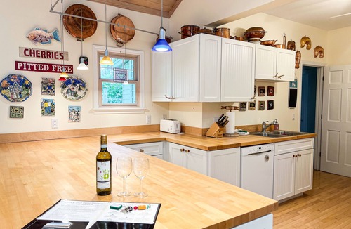 Wequetonsing House | Pennsylvania Avenue Place - Large cottage close to town! A/C + WIFI