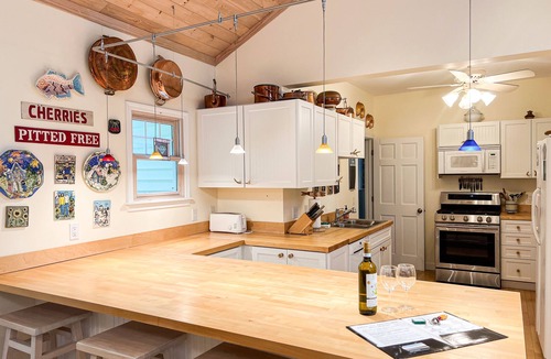 Wequetonsing House | Pennsylvania Avenue Place - Large cottage close to town! A/C + WIFI