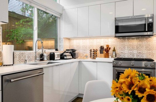 Broadway House | Perch - Capitol Luxe F | Prime Location in Cap Hill | Walk Score 96