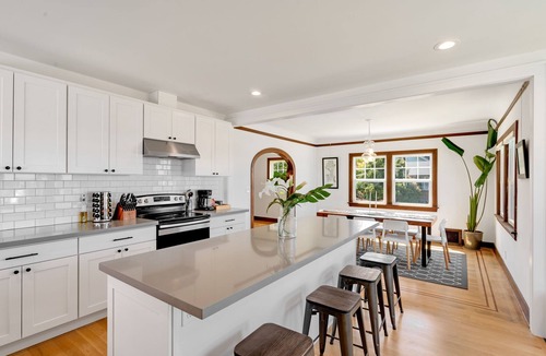 Phinney Ridge House | Perch - Phinney Ridge Vintage: Olympic mountain views