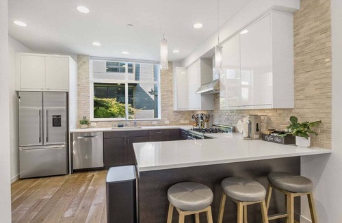 Lower Queen Anne House | Perch - Walk to Space Needle | 3BR/2BA Home w Parking!