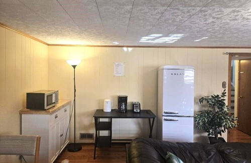 London Apartment | Perfect 1-bedroom apartment with AC in beautiful, serene West London