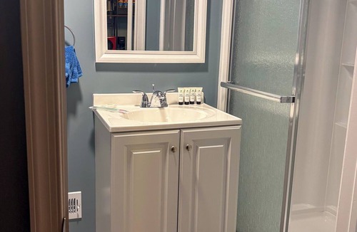 Hampden House | Perfect 2-bedroom apartment in house with private entrance in Hampden Baltimore
