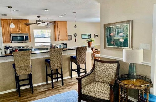 Venice Gardens House | Perfect for you and your pets