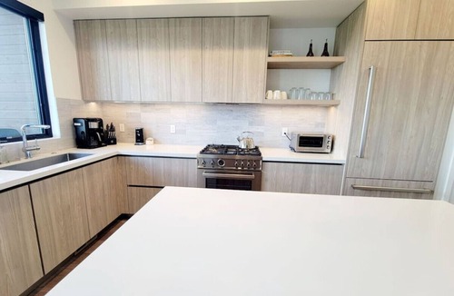 Park City Villa | Perfect Hot Tub, Seconds from Skiing, Heated pool!