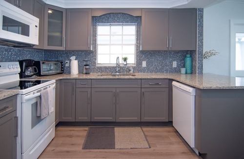 Seminole Villa | Perfect location 6 Bedroom, 4 Bathroom house. GameRoom,HeatedPool. 5min to Beach