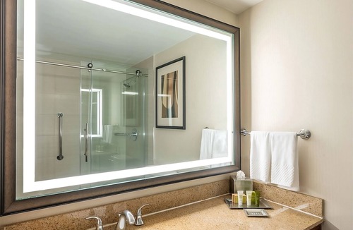 Alexandria West Hotel | Perfect Place to Unwind! 4 Relaxing Units, Indoor and Outdoor Pool, Pets Allowed