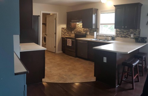 Shallotte House | Pet Friendly 3-Bedroom 2-Bath Fenced Yard Minutes to OIB Doggie Door ILM 45 mins