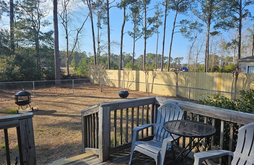 Shallotte House | Pet Friendly 3-Bedroom 2-Bath Fenced Yard Minutes to OIB Doggie Door ILM 45 mins