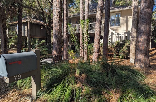 West Beach Cottage | Pet-Friendly 3BR Inlet Cove Cottage - Walk to Beach, Pool & Kiawah River