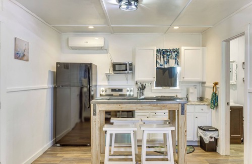 Canyon Lake Cottage | Pet-Friendly Canyon Lake Studio: Fish, Boat, Relax