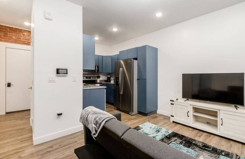 Downtown Columbus Apartment | Pet-Friendly Downtown Studio w/Pool Table