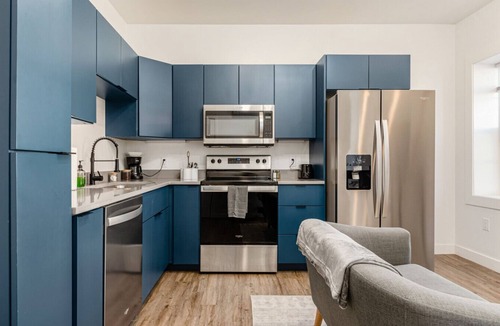 Downtown Columbus Apartment | Pet-Friendly Downtown Studio w/Pool Table