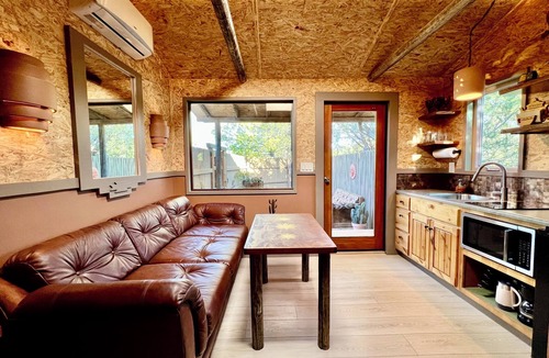 Rimrock Cabin | Pet Friendly Fully Fenced Cozy Casita near Sedona!