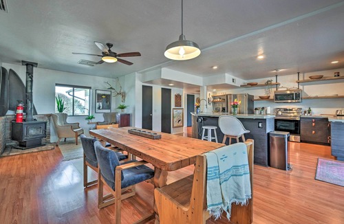 Cottonwood-Verde Village Cottage | Pet-friendly Gem w/Treehouse: 20 Mi to Sedona