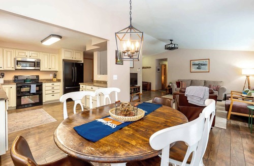 Three Rivers House | Pet-Friendly Riverfront Home w/Deck