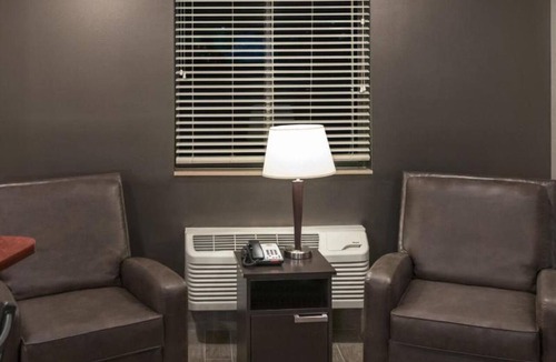 Hurricane Hotel | Pet-Friendly Room with Full Kitchen Next to Zion! Pool!