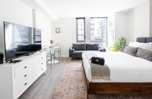 Foggy Bottom Apartment | Pet-Friendly Studio at The Boathouse Apts w/ Pool