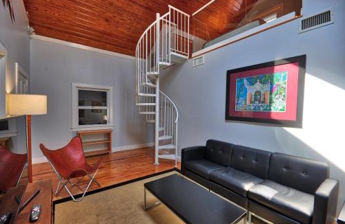 Uptown - Upper Duval House | Petes East Cottage
