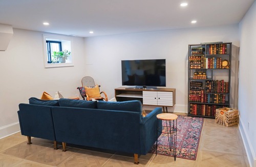Petworth Apartment | Petworth Retreat - Modern Private 2 Bedroom/2 Bathroom Apartment