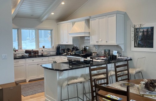 Walloon Lake Cottage | Phenomenal 4 BR, 5 BA lakefront home on North Shore Drive, Walloon Lake.