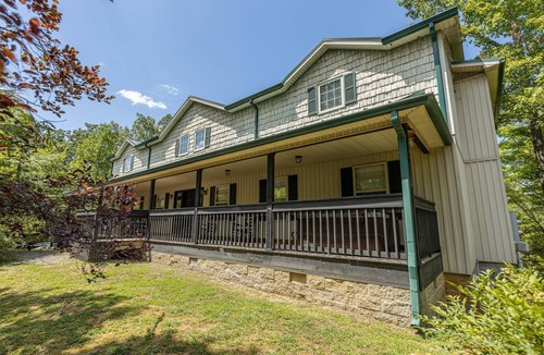 Pigeon Forge Villa | Pigeon Forge 132 - Eight Bedroom Villa, Sleeps 28
