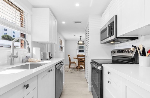 Aloha Kai House | Plunge into Joy & Sun at Siesta Key Coastal Gem - Aloha Kai #60