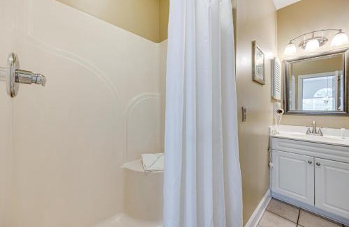 Central Myrtle Beach House | Pool Access! Myrtlewood Villas Golf Escape