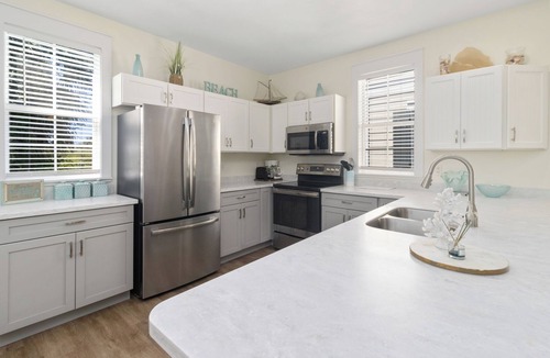 Port St. Joe House | Pool Front Retreat! Barefoot Bliss is a 2BD/2.5BA cottage w/3 pools, 1 mile from Windmark Beach!