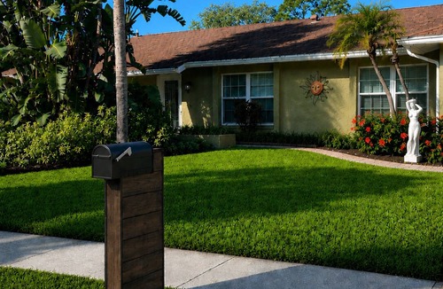 Sarasota Springs House | Pool Home oasis just minutes to Siesta Key Beaches