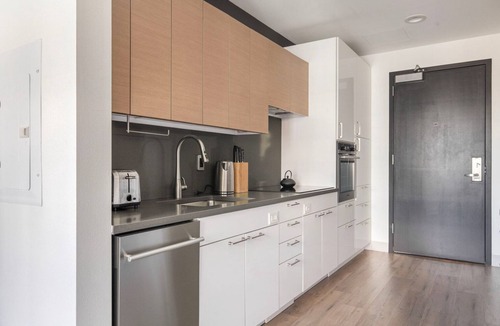 West Fens Apartment | Premium Fenway Studio w/Fitness, nr Food & Shops, by Bluegroun