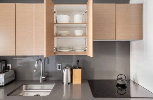 West Fens Apartment | Premium Fenway Studio w/Fitness, nr Food & Shops, by Bluegroun