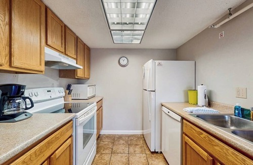 Stowe Area Condo | Premium Stowe condo: prime location & resort amenities including pool