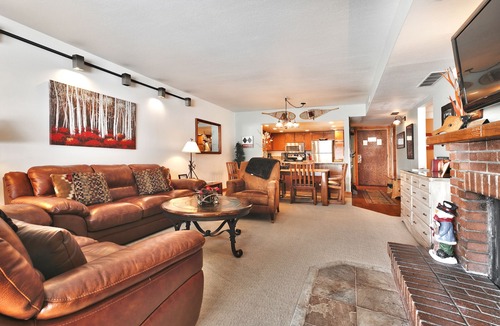 Downtown Park City Condo | Prime LOC-Town SKI Lift-Main Str-Heated Pool-Hot Tub open 12 months/year-WIFI