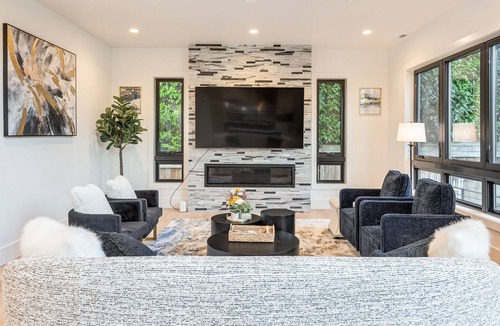 West Bellevue House | Prime Location Luxury: Brand New 5BR Spacious Retreat in Bellevue!